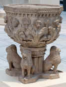 fountain.jpg (88976 bytes)