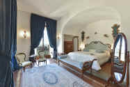 Stay at Villa Gamberaia in Tuscany